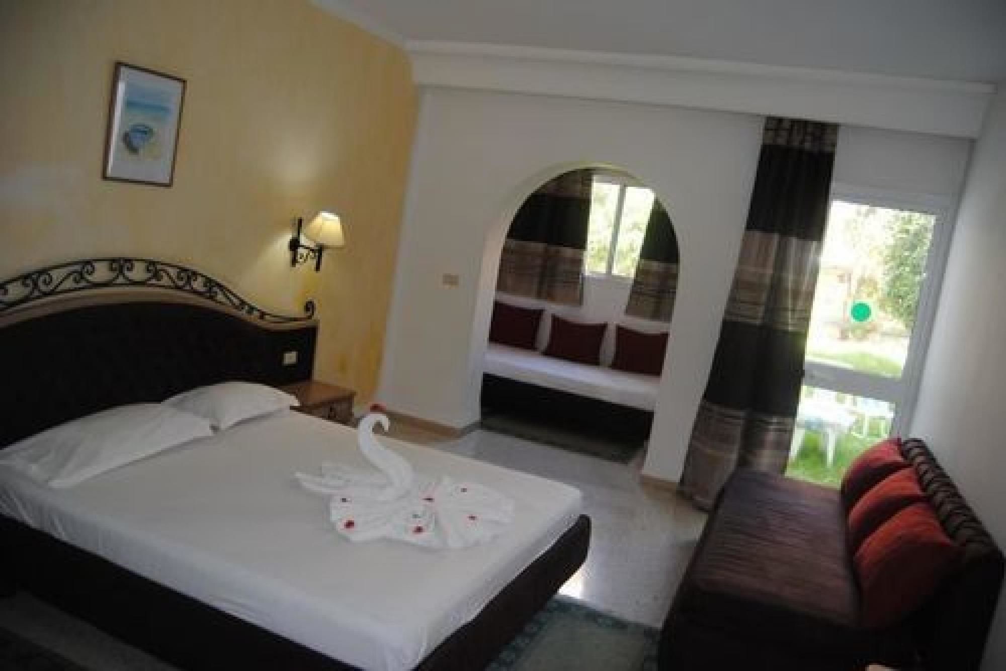 Palmyra Golden Beach